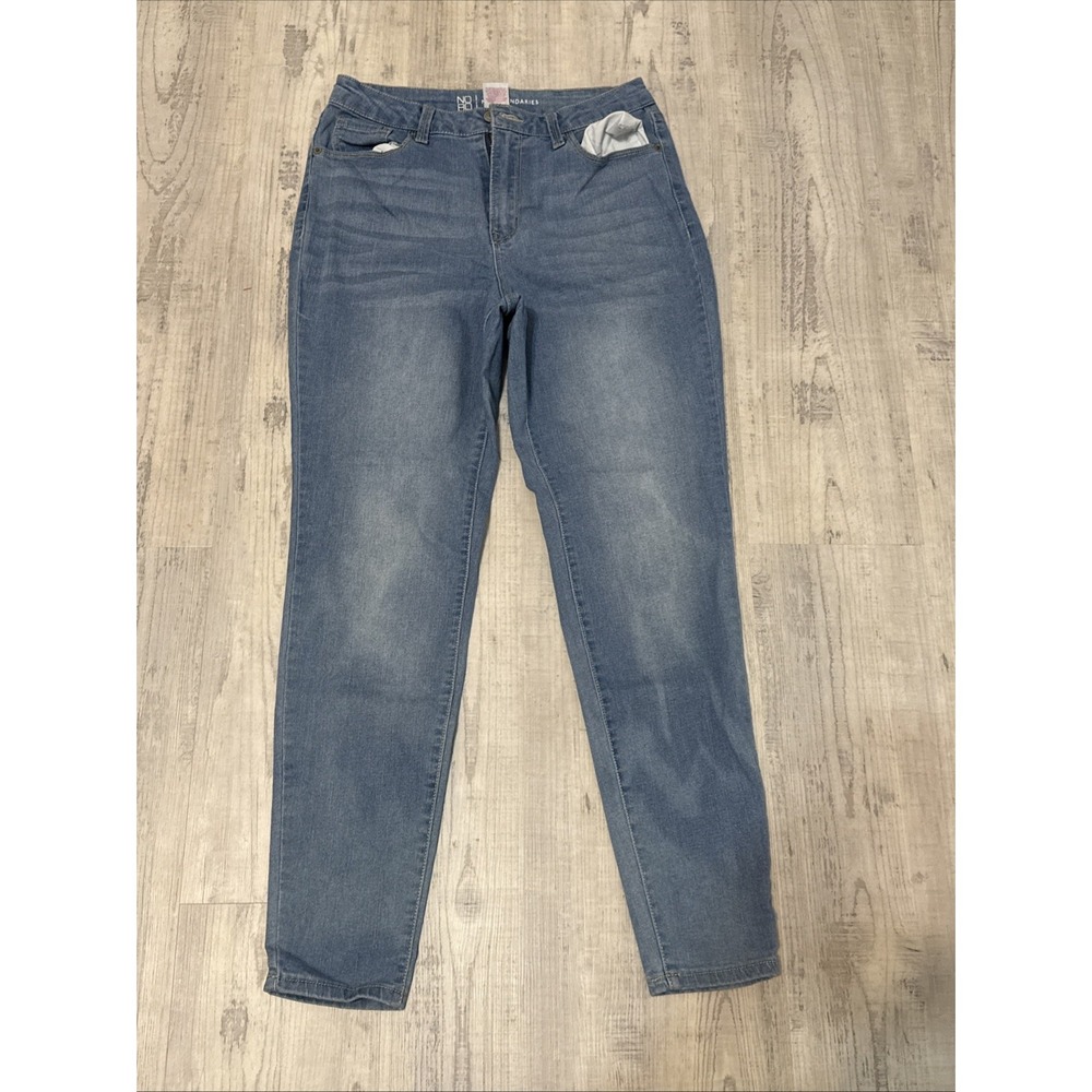 No boundaries size 9 skinny jeans light wash‎